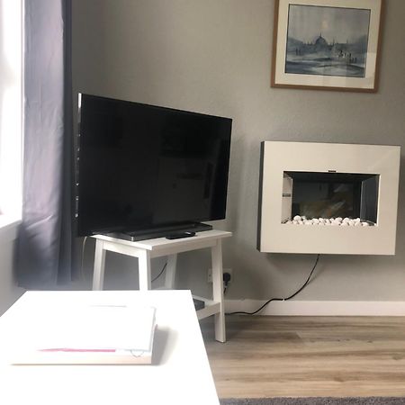 Cosy Cottage With Sea Views Close To Local Shops. Lamlash ภายนอก รูปภาพ