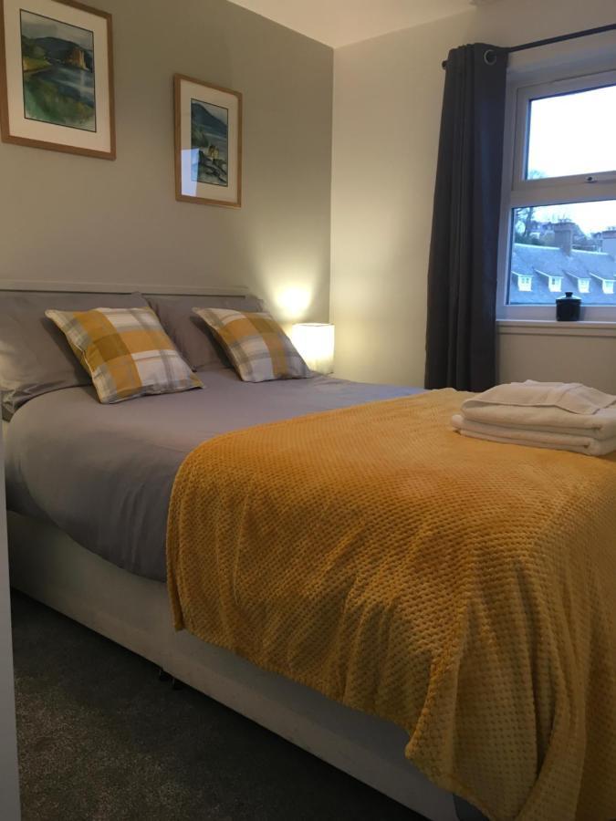 Cosy Cottage With Sea Views Close To Local Shops. Lamlash ภายนอก รูปภาพ